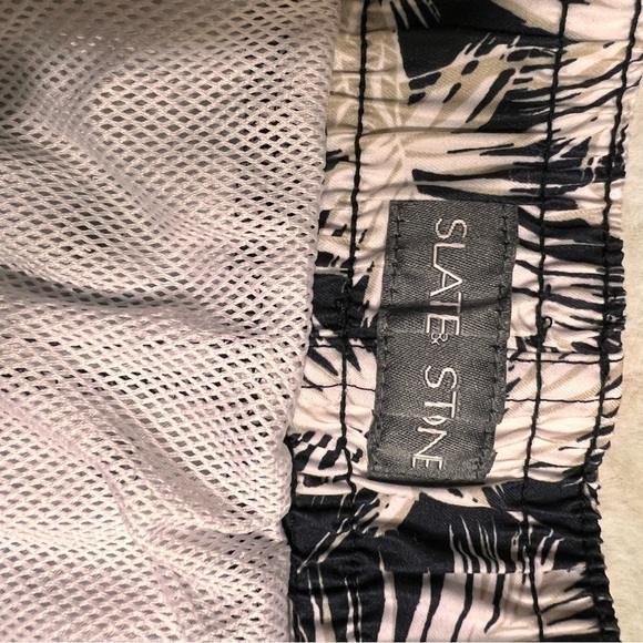 Slate & Stone tropical print swim trunks mens size medium - Picture 4 of 7